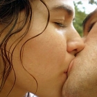  Cool Tactics for Kissing In Date