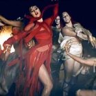  Selena Gomez is Red Hot in new Music Video