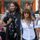  Russell Brand and Jemima Khan take their romance in New York