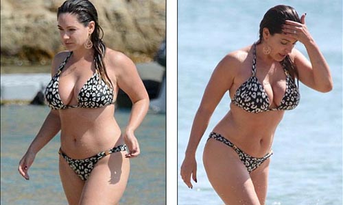 Kelly Brook in Hot Bikini