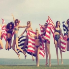  Here’s the Mysterious Person Who Takes Taylor Swift’s Squad Pictures