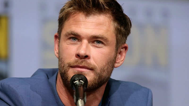  Chris Hemsworth Consulted His Kids Before Voicing Optimus Prime in Upcoming Transformers Film