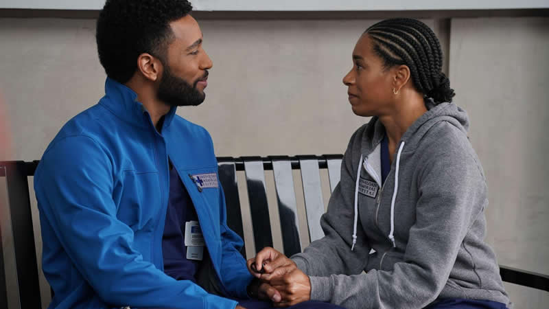  Grey’s Anatomy Addresses Police Brutality and Racial Injustice in Heartbreaking Episode