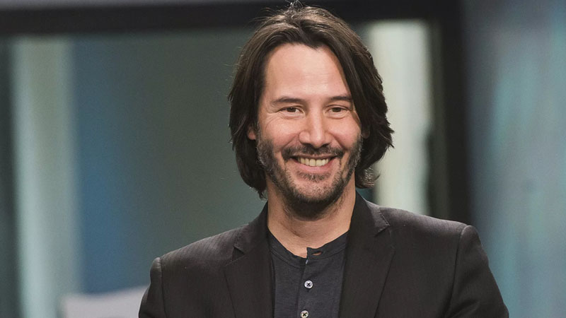  Keanu Reeves ‘Embarrassed’ By His Fortune, Has ‘Given Away a Lot of Money’ – Report