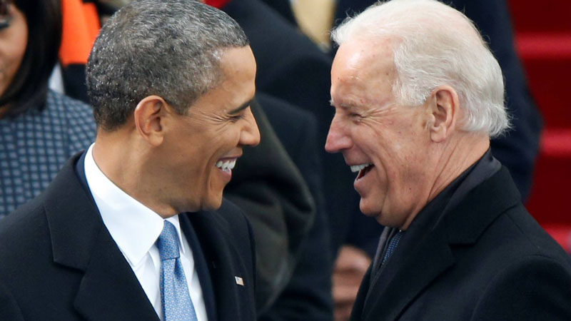  Watch: President Joe Biden completely ignored while Democrats lavish praise on former President Barack Obama