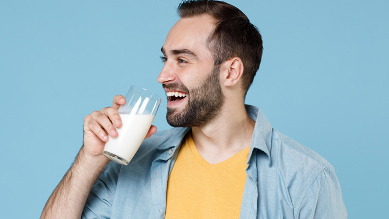 Study Reveals Surprising Impact of Milk on Sleep Quality