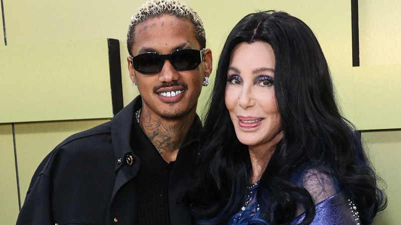  Cher wants to tie the knot with Alexander in a grand wedding celebration