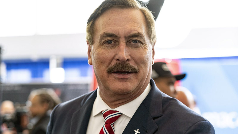  “40,000 Dead Palestinians, No One Cares”: Mike Lindell Faces Hostility at DNC Protest